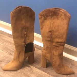 *BRAND NEW* CHIC, Block-Heeled Camel Boots 😍